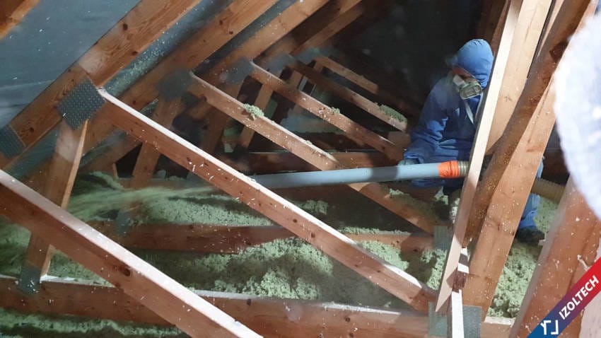 Wdmuchiwanie wełny mineralnej w Olszewce